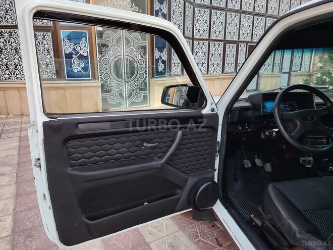 LADA (VAZ) Niva-13