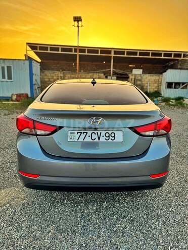 Hyundai Elantra 2015, 92,000 km - 1.8 l - Bakı