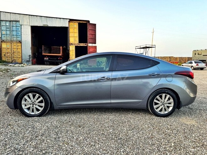 Hyundai Elantra 2015, 92,000 km - 1.8 l - Bakı
