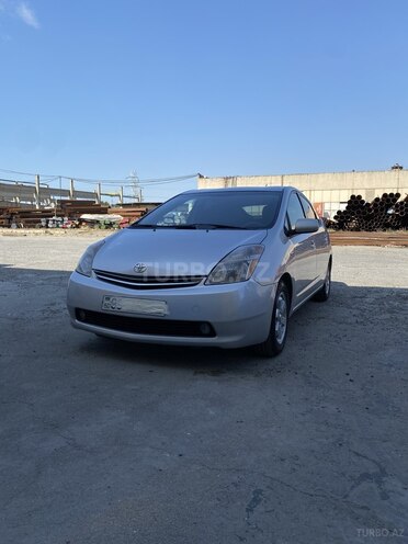 Toyota Prius-2