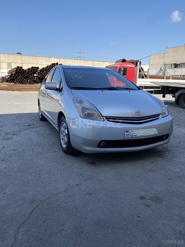 Toyota Prius-4