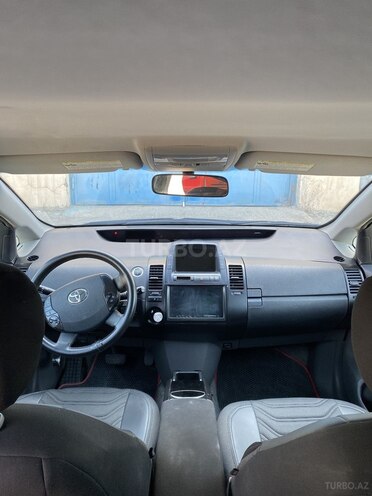 Toyota Prius-14