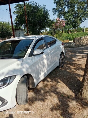 Hyundai Avante 2016, 197,000 km - 1.6 l - Masallı