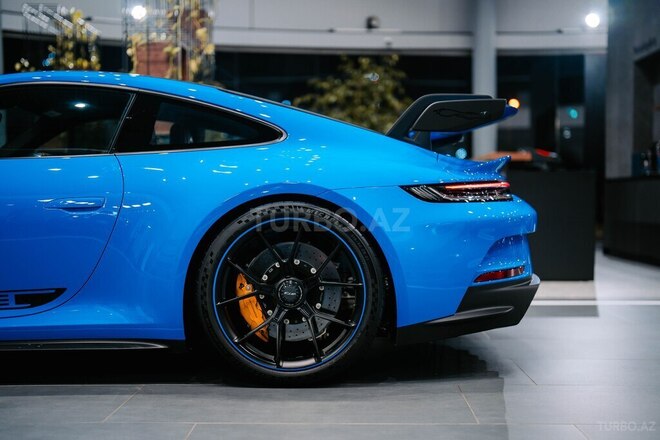 Porsche 911 GT3-8