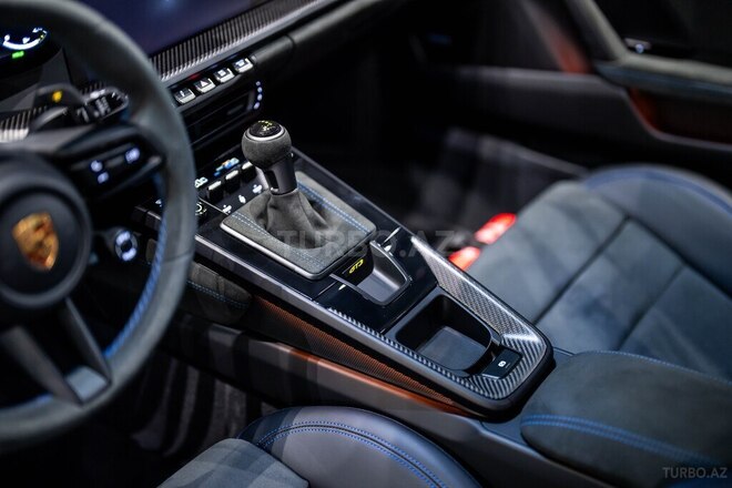 Porsche 911 GT3-13