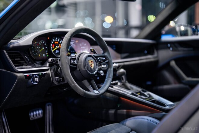Porsche 911 GT3-10