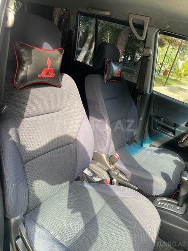 Mitsubishi Pajero io 2002, 270,000 km - 2.0 l - Bakı