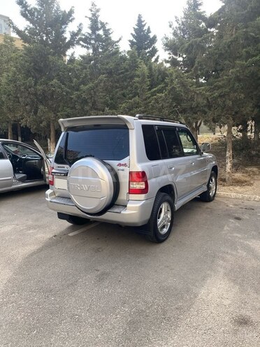 Mitsubishi Pajero io 2002, 270,000 km - 2.0 l - Bakı