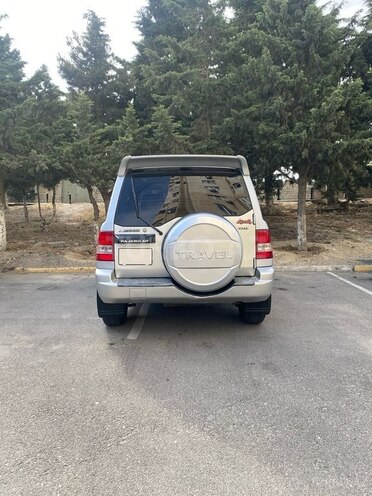 Mitsubishi Pajero io 2002, 270,000 km - 2.0 l - Bakı