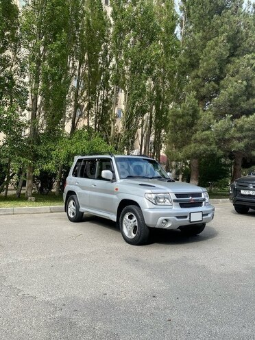 Mitsubishi Pajero io 2002, 270,000 km - 2.0 l - Bakı