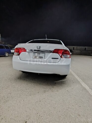 Honda Civic 2011, 346,009 km - 1.3 l - Qusar
