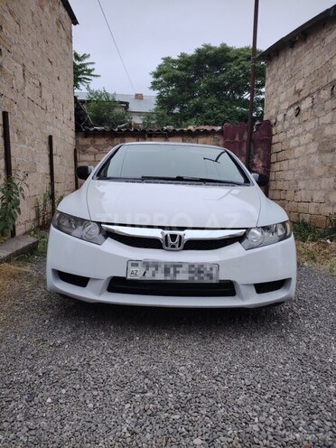 Honda Civic 2011, 346,009 km - 1.3 l - Qusar