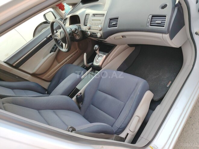 Honda Civic 2011, 346,009 km - 1.3 l - Qusar