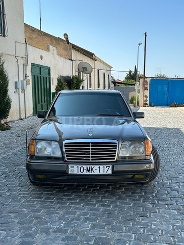 Mercedes E 200 1993, 583,471 km - 2.0 l - Bakı