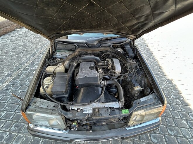 Mercedes E 200 1993, 583,471 km - 2.0 l - Bakı