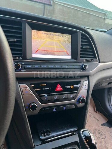 Hyundai Elantra 2017, 182,000 km - 2.0 l - Bakı