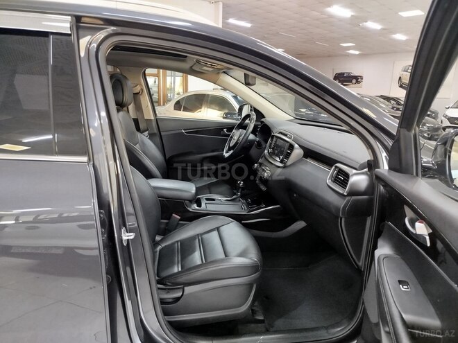 Kia Sorento-18