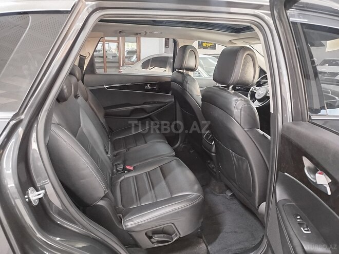 Kia Sorento-14