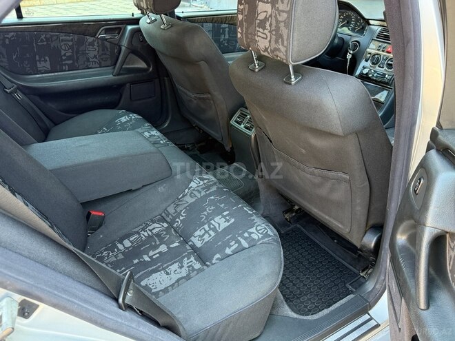 Mercedes E 240 1999, 278,000 km - 2.4 l - Gəncə