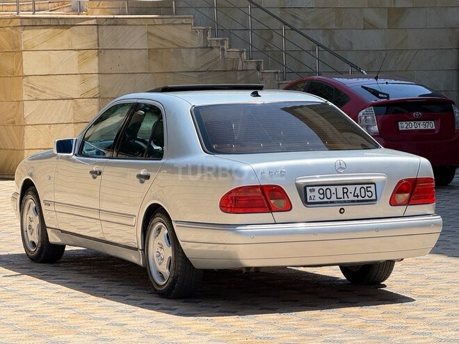 Mercedes E 240 1999, 278,000 km - 2.4 l - Gəncə