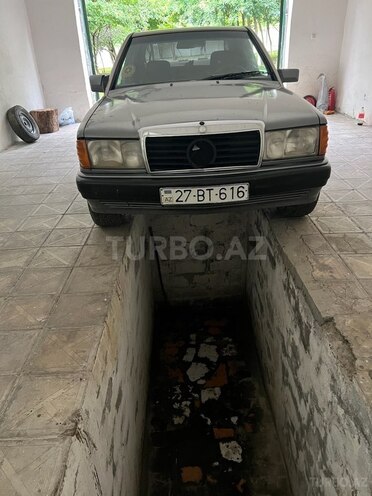 Mercedes 190 1991, 426,000 km - 2.0 l - Şəki
