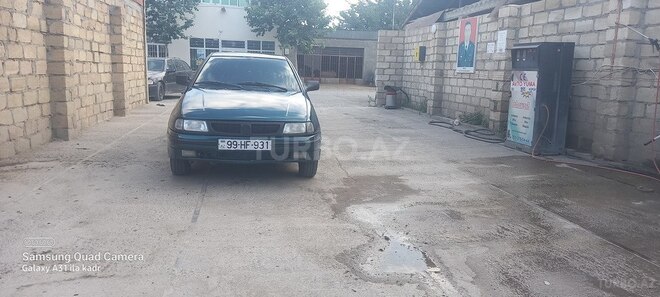 Volkswagen Polo 1995, 321,542 km - 1.6 l - Bərdə