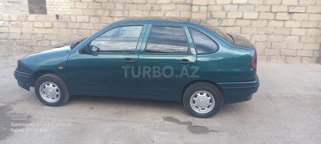Volkswagen Polo 1995, 321,542 km - 1.6 l - Bərdə