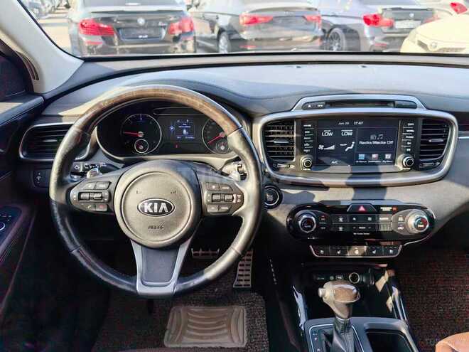 Kia Sorento-26
