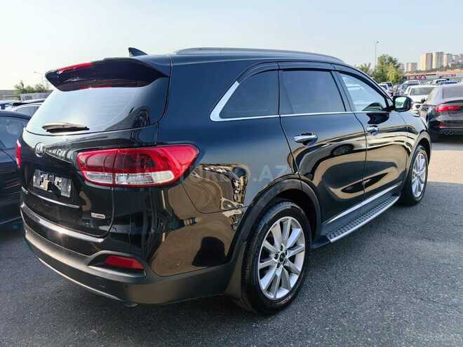 Kia Sorento-12