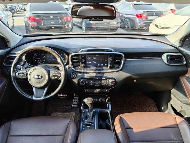 Kia Sorento-29