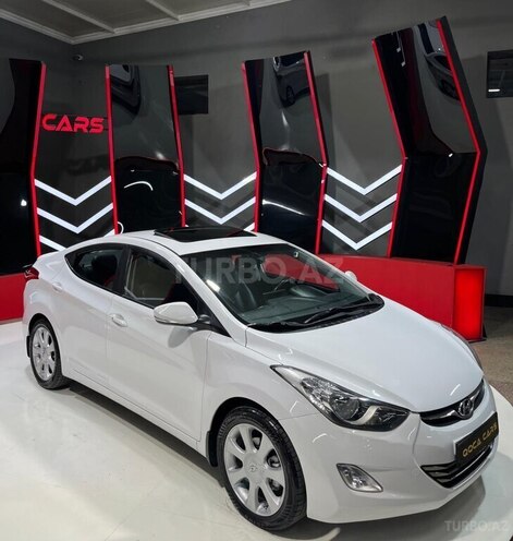 Hyundai Elantra-3