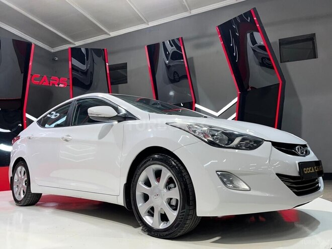 Hyundai Elantra-4