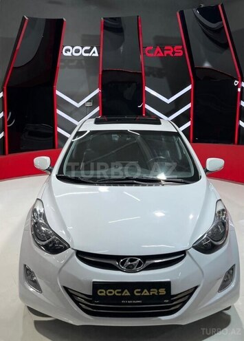 Hyundai Elantra-6