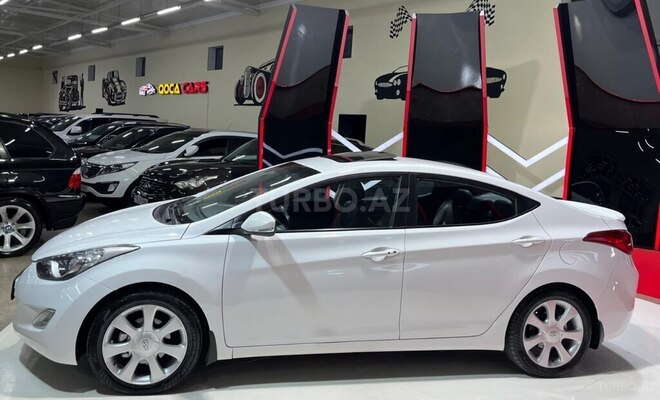 Hyundai Elantra-7
