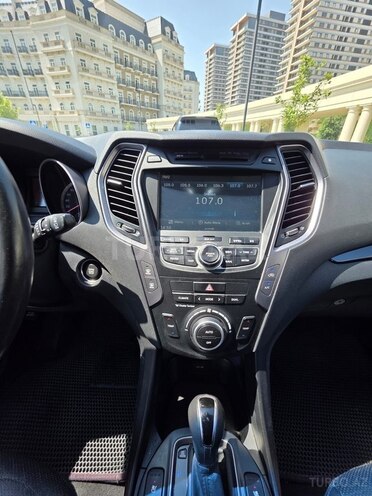 Hyundai Santa Fe-11