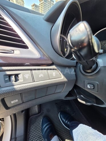 Hyundai Santa Fe-12