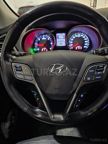 Hyundai Santa Fe-15