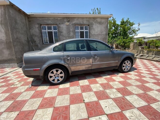 Volkswagen Passat 2004, 357,575 km - 1.8 l - Bakı