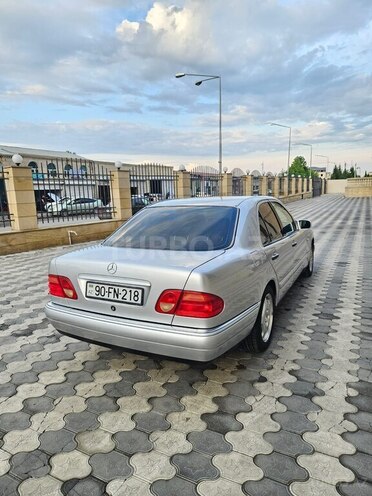 Mercedes E 280 1999, 365,936 km - 2.8 l - Ağdam
