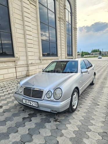Mercedes E 280 1999, 365,936 km - 2.8 l - Ağdam