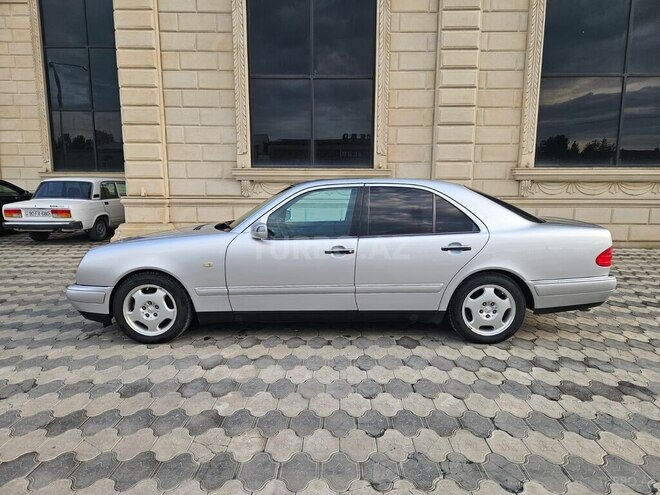 Mercedes E 280 1999, 365,936 km - 2.8 l - Ağdam