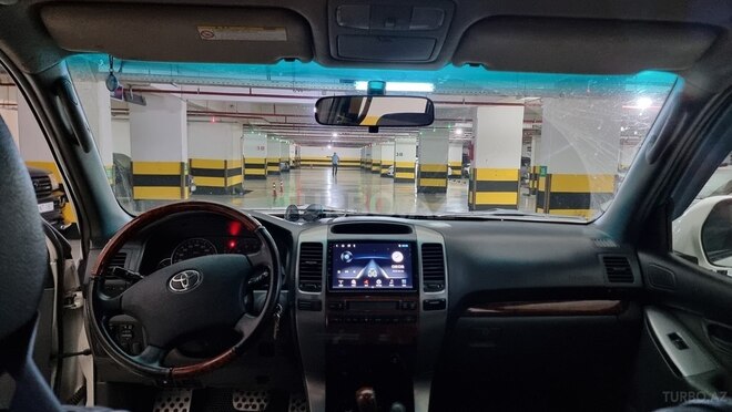 Toyota Land Cruiser Prado-7