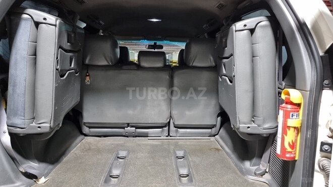 Toyota Land Cruiser Prado-12