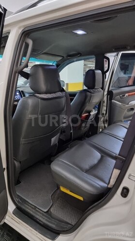 Toyota Land Cruiser Prado-6