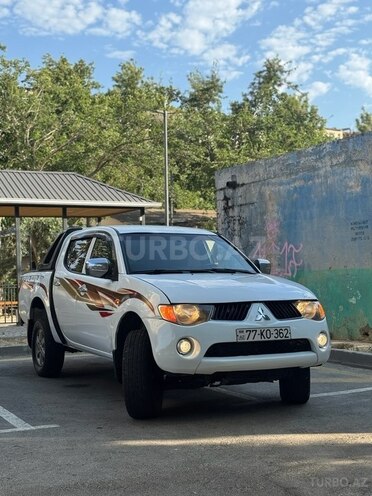Mitsubishi L200-5