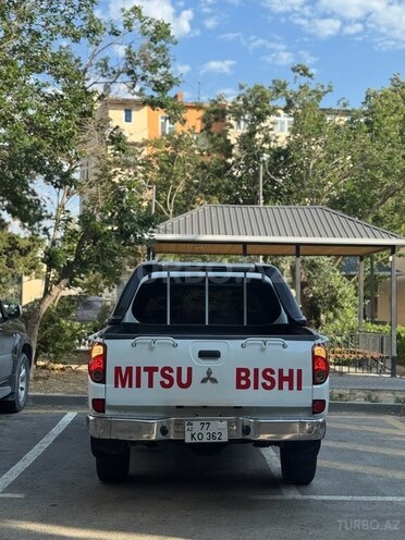 Mitsubishi L200-6