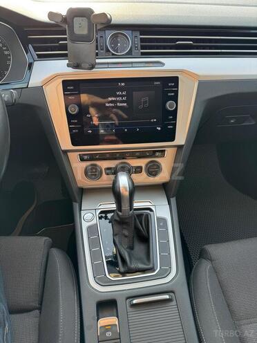 Volkswagen Passat 2018, 159,100 km - 1.8 l - Bakı