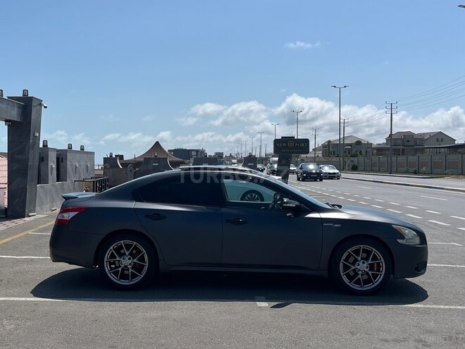 Nissan Maxima-6