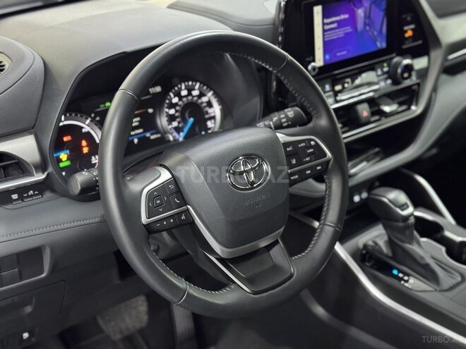 Toyota Highlander-13