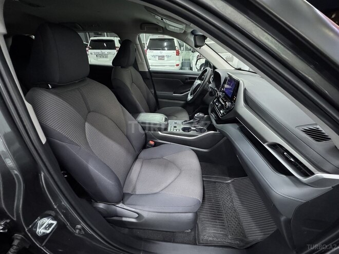 Toyota Highlander-14